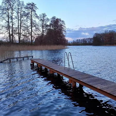 Im Der Valk Linstow 度假居 林斯托